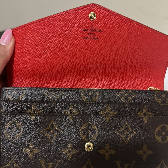 Louis Vuitton Sarah Wallet - Picture 3 of 7